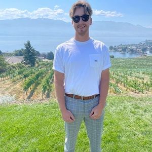 Meet your Posher, Nicholas